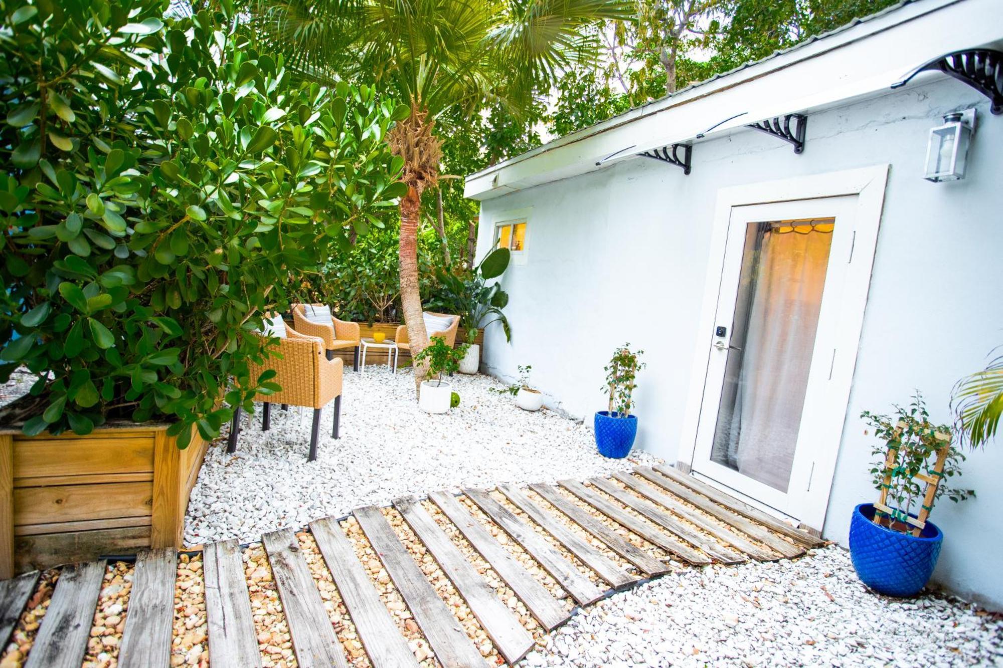 Cozy Tiny Home - Hidden Gem! ไมอามี ภายนอก รูปภาพ
